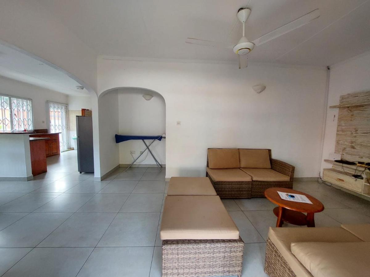 Beau Vallon Villa Self Catering With Pool Bagian luar foto