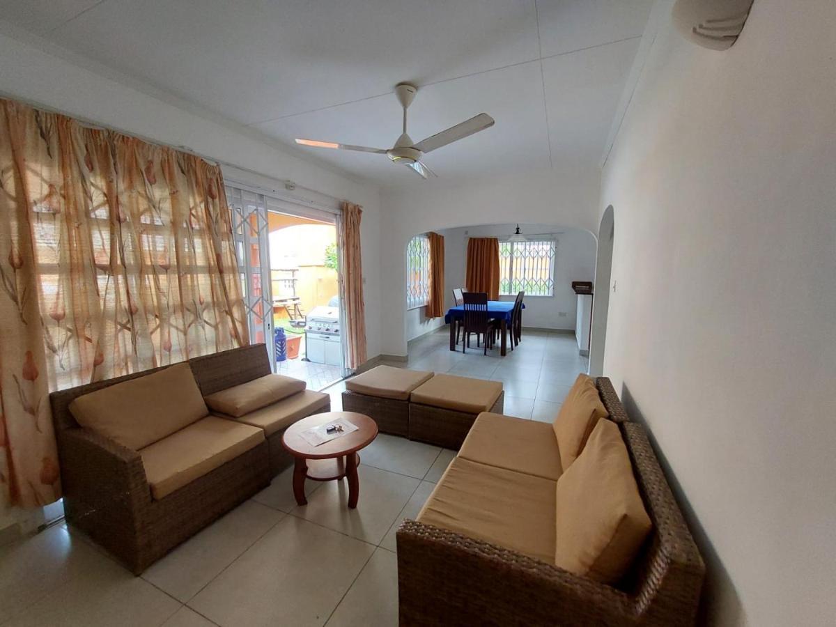Beau Vallon Villa Self Catering With Pool Bagian luar foto