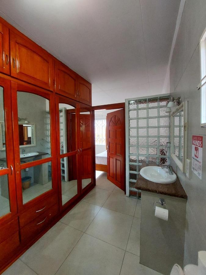 Beau Vallon Villa Self Catering With Pool Bagian luar foto