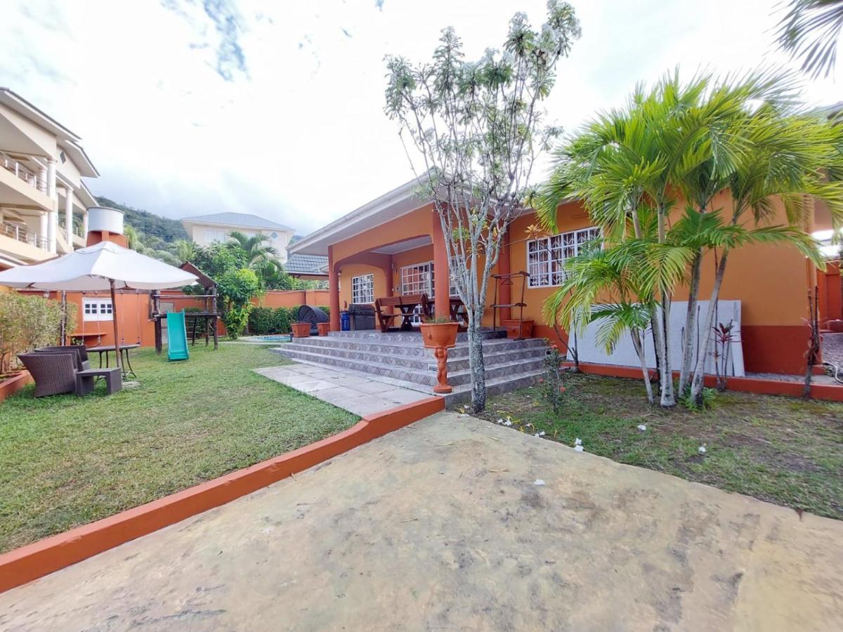 Beau Vallon Villa Self Catering With Pool Bagian luar foto