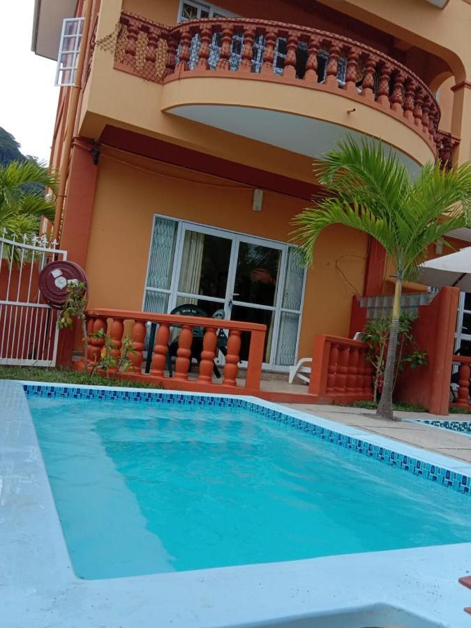 Beau Vallon Villa Self Catering With Pool Bagian luar foto